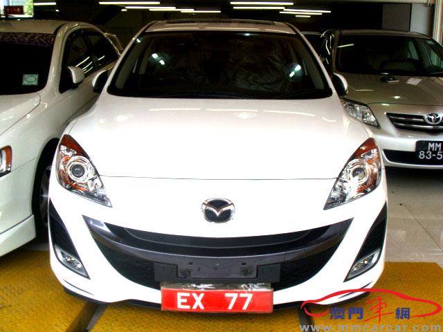【八八折】紅牌MAZDA3頂級白色