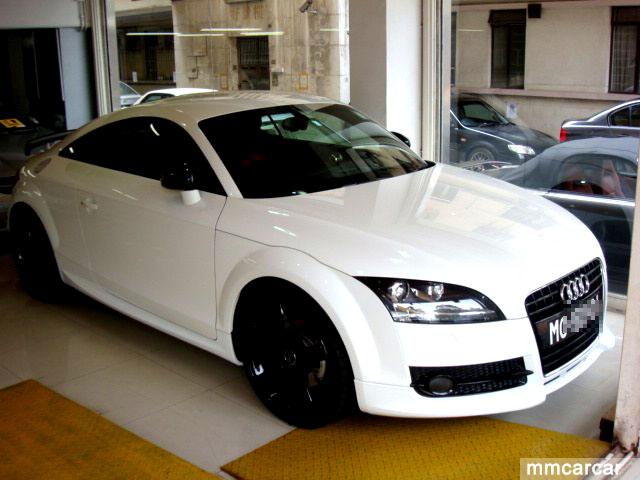 AUDI TT 2.0 特別版白色