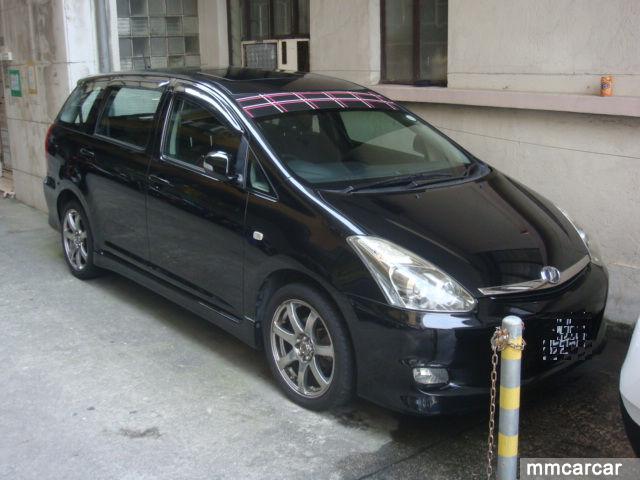 豐田WISH1.8黑色尾期天窗頂班