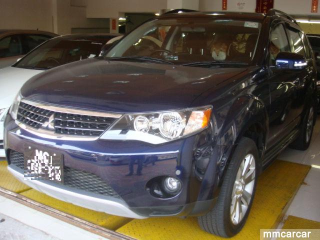 6個月新款三菱JEEP OUTLANDER2.0藍色
