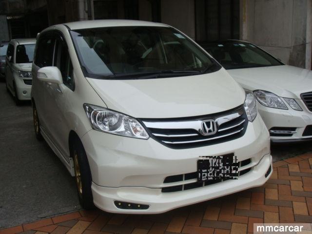 1個月本田FREED六人車電門白色