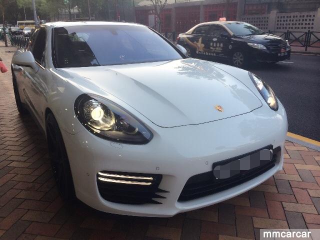 數月保時捷Panamera GTS4.8白色