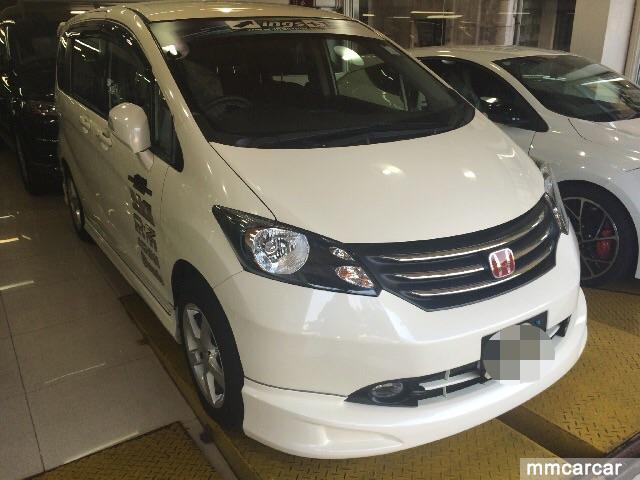 MP本田FREED 1.5多用途小車白色