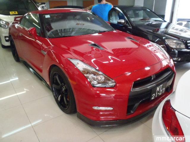 11年日產GTR超跑紅色
